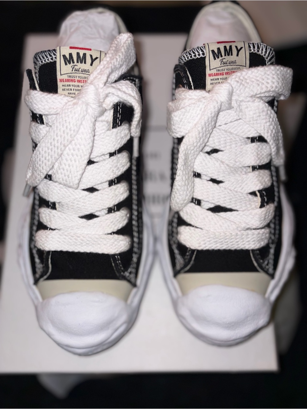 Maison Mihara Yasuhiro Hank OG Sole Canvas Low
'Black White'